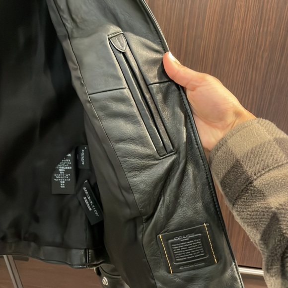 COACH BLACK LEATHER JACKET - Picture 7 of 8
